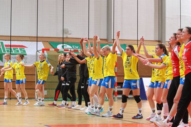 Handball, 2 HBF, HC Leipzig vs. HSV Solingen Graefrath, 08 12 19 Handball, 2 Bundesliga Women, HBF, Season 2019 2020, 11 Matchday HC Leipzig vs. HSV Solingen Graefrath 76 on 08 12 19 in the Sporthalle Bruederstrasse Leipzig In the picture HCL, Victory, Jubel, Team, Team, Celebrate Copyright: xBEAUTIFULxSPORTS JanxKaeferx