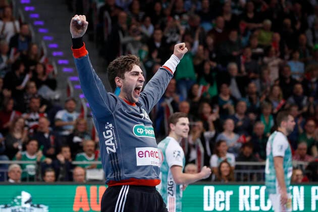 08 12 2019, TUI Arena, Hannover, league match, 1 Bundesliga, TSV Hannover Burgdorf vs Fuechse Berlin, in picture Domenico Ebner 1, Han Burgdorf cheers TSV Hannover Burgdorf vs Fuechse Berlin