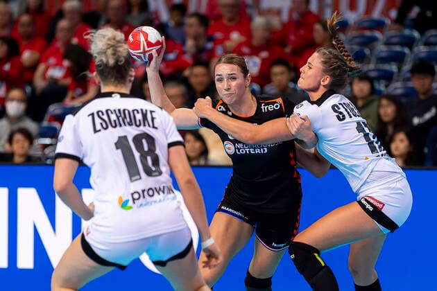 Handball, Women WM 2019, Main Round, Group 1, 6 Matchday , Netherlands Germany v li Mia Zschocke Germany Leverkusen , Lois Abbingh Netherlands , Alicia Stolle Germany Thueringer HC Kumamoto Aqua Dome Kumamoto Japan