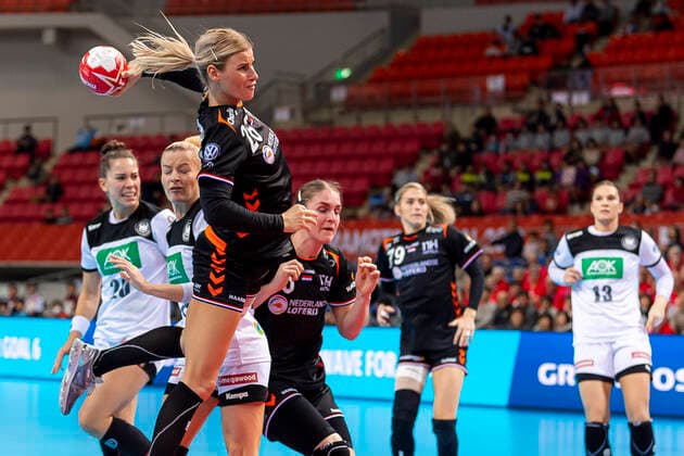 Handball, Women WM 2019, Main Round, Group 1, 6 Matchday , Netherlands Germany Angela Malestein Netherlands Bietigheim Kumamoto Aqua Dome Kumamoto Japan