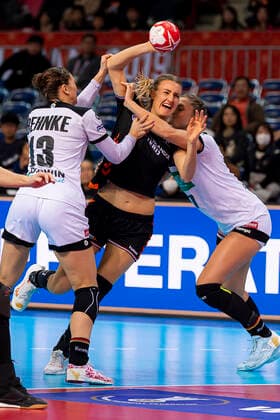 Handball, Women WM 2019, Main Round, Group 1, 6 Matchday , Netherlands Germany v li Julia Behnke Germany Rostov Don , Lois Abbingh Netherlands , Alicia Stolle Germany Thueringer HC Kumamoto Aqua Dome Kumamoto Japan