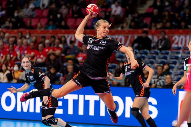 Handball, Women WM 2019, Main Round, Group 1, 6 Matchday , Netherlands Germany Kelly Dulfer Netherlands Kumamoto Aqua Dome Kumamoto Japan