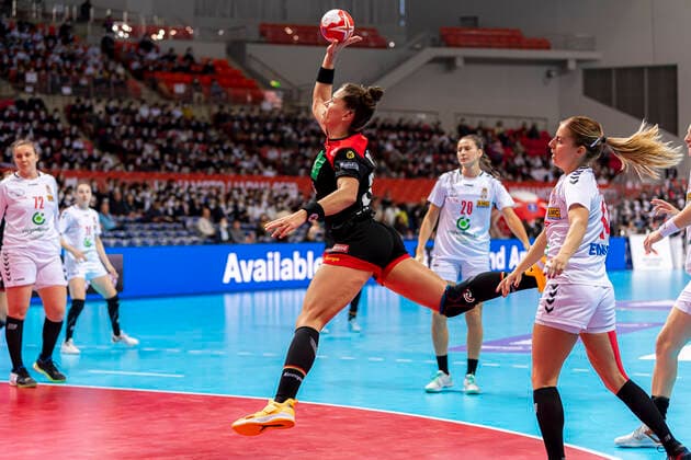 Handball, Women WM 2019, Main Round, Group 1, 7 Matchday , Germany Serbia Emily Boelk Bölk Germany Thuringia HC Kumamoto Aqua Dome Kumamoto Japan