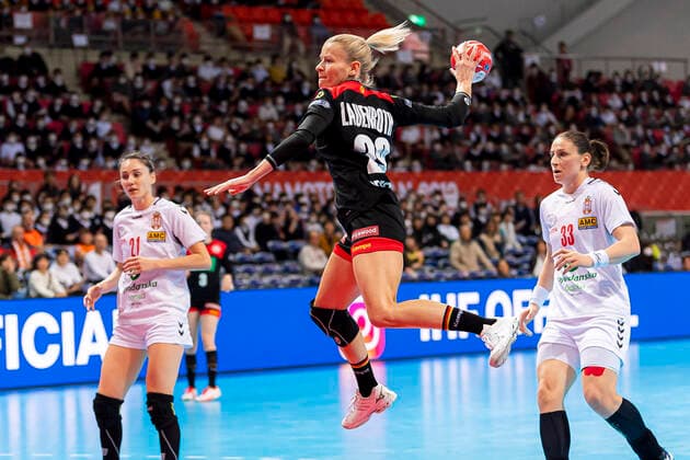 Handball, Women WM 2019, Main Round, Group 1, 7 Matchday , Germany Serbia v li Dijana Radojevic Serbia , Antje Lauenroth Germany Bietigheim , Jovana Stoiljkovic Serbia Kumamoto Aqua Dome Kumamoto Japan