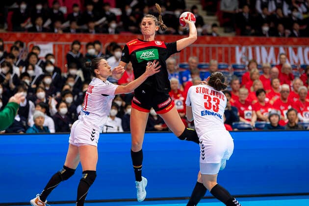 Handball, Women WM 2019, Main Round, Group 1, 7 Matchday , Germany Serbia v li Dijana Radojevic Serbia , Alicia Stolle Germany Thueringer HC , Jovana Stoiljkovic Serbia Kumamoto Aqua Dome Kumamoto Japan