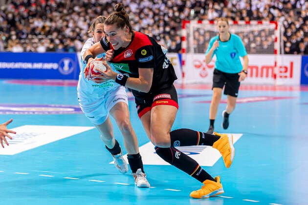 Handball, Women WM 2019, Main Round, Group 1, 7 Matchday , Germany Serbia Emily Boelk Bölk Germany Thuringia HC Kumamoto Aqua Dome Kumamoto Japan