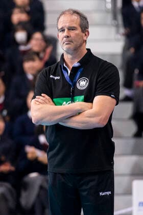 Handball, Women WM 2019, Main Round, Group 1, 7 Matchday , Germany Serbia Coach Henk Groener Germany Kumamoto Aqua Dome Kumamoto Japan