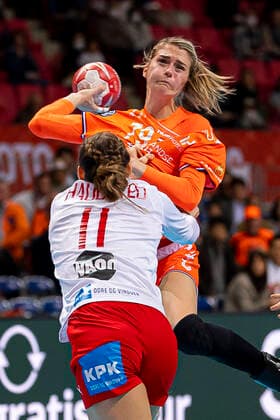 Handball, Women WM 2019, Main Round, Group 1, 7 Matchday , Denmark Netherlands v left in total Line Haugsted Denmark , Estavana Polman Netherlands Kumamoto Aqua Dome Kumamoto Japan