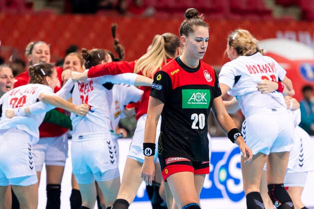 Handball, Women WM 2019, Main Round, Group 1, 7 Matchday , Germany Serbia Emily Boelk Bölk Germany Thuringia HC dissatisfied disappointed disappointed knocked down frustrated, Kumamoto Aqua Dome Kumamoto Japan