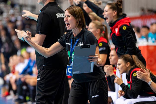 Handball, Women WM 2019, Main Round, Group 1, 7 Matchday , Germany Serbia Co Coach Debbie Klijn Germany Jubilation Joy Emotion Kumamoto Aqua Dome Kumamoto Japan