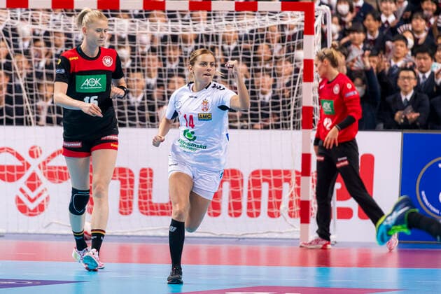 Handball, Women WM 2019, Main Round, Group 1, 7 Matchday , Germany Serbia v li Kim Naidzinavicius Germany Bietigheim , Zeljka Nikolic Serbia Kumamoto Aqua Dome Kumamoto Japan