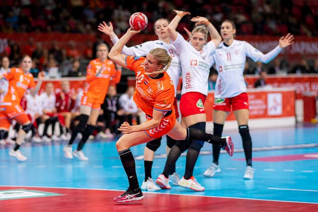 Handball, Women WM 2019, Main Round, Group 1, 7 Matchday , Denmark Netherlands Danick Snelder Netherlands Kumamoto Aqua Dome Kumamoto Japan