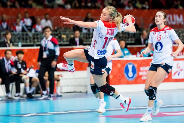 191209 Stine Bredal Oftedal of Norway during the Women s World Handball Championship game between South Korea and Norway on December 9, 2019 in Kumamoto Photo Daniel Stiller Bildbyran kod DS 59421 bbeng dam women handball handboll world handball championship 2019 norway norge handball vm south korea,  Copyright: DANIELxSTILLER BB191209DS011