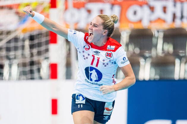 191209 Malin Aune of Norway celebrates during the Women s World Handball Championship game between South Korea and Norway on December 9, 2019 in Kumamoto Photo Daniel Stiller Bildbyran kod DS 59421 bbeng dam women handball handboll world handball championship 2019 norway norge handball vm south korea jubel,  Copyright: DANIELxSTILLER BB191209DS021