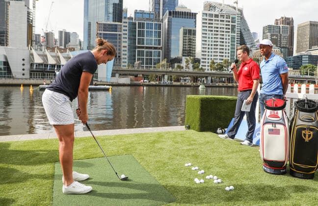 (191209) -- MELBOURNE, Dec. 9, 2019 -- Ashleigh Barty swings ahead of the 2019 Presidents Cup in Melbourne, Australia, Dec. 9, 2019. ) (SP)AUSTRALIA-MELBOURNE-GOLF-PRESIDENTS CUP BaixXuefei 