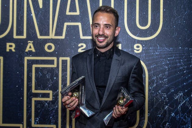 Prêmio Brasileirão 2019 RIO DE JANEIRO, RJ - 09.12.2019: PRÊMIO BRASILEIRÃO 2019 - Everton Ribeiro during the 2019 Brazilian Championship (2019 Brazilian Prize) awards event, held at Pier Mauá Warehouse 2, located in the city of Rio de Janeiro, RJ, on Monday night (09). (Photo: Nayra Halm Fotoarena) x1844854x  NayraxHalm