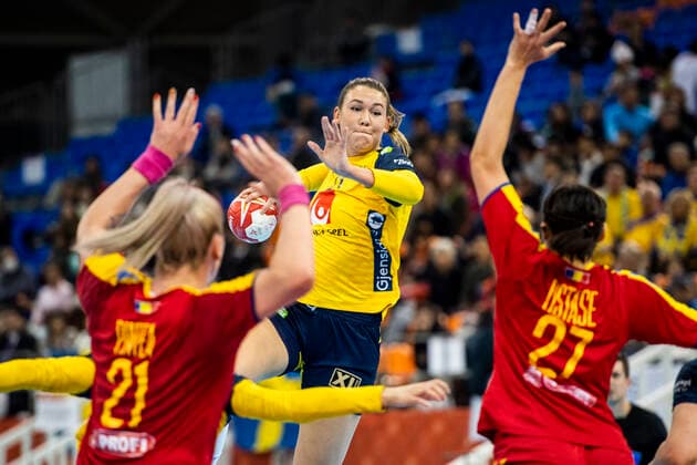 191210 Mikaela Brass of Sweden during the Womens World Handball Championship match between Sweden and Romania on December 10, 2019 in Kumamoto Photo Ludvig Thunman BILDBYRAN code LT 35698 bbeng dam women handball handball world handball championship 2019 sweden sweden romania romania,  Copyright: LUDVIGxTHUNMAN BB191210LT018