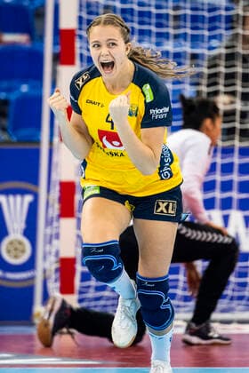 191210 Olivia Mellegard of Sweden celebrates during the Women s World Handball Championship match between Sweden and Romania on December 10, 2019 in Kumamoto Photo Ludvig Thunman BILDBYRAN kod LT 35698 bbeng dam women handball handboll world handball championship 2019 sverige sweden romania rumänien jubel celebration,  Copyright: LUDVIGxTHUNMAN BB191210LT041