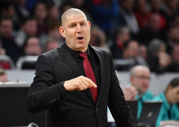 BAMBERG 11.12.2019 --- Basketball ---- Saison 2019-20 --- Basketball Championsleague --- 7. Spieltag: Brose Bamberg - ERA Nymburk - - - Oren Amiel (Headcoach ERA Nymburk) --- Foto: Hans-Martin Issler isslerimages ---- Brose Bamberg - ERA Nymburk