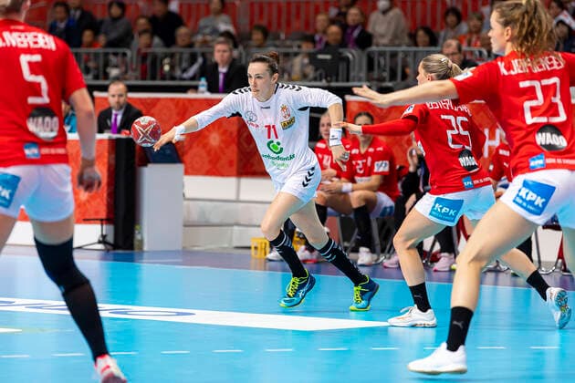 Handball, Women WM 2019, Main Round, Group 1, 8 Matchday , Serbia Denmark Kristina Liscevic Serbia , Trine Ostergaard Jensen Denmark , Kristina Jorgensen Denmark Kumamoto Aqua Dome Kumamoto Japan