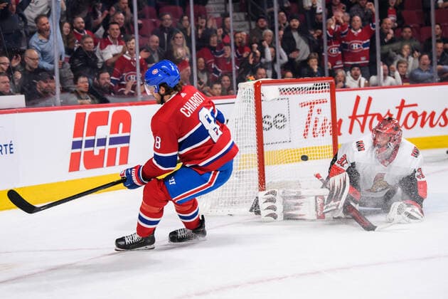 Sport Bilder des Tages MONTREAL, QC - DECEMBER 11: Ben Chiarot (8) of the Montreal Canadiens scores the winning goal during the OT period of the NHL, Eishockey Herren, USA game between the Ottawa Senators and the Montreal Canadiens on December 11, 2019, at the Bell Centre in Montreal, QC (Photo by Vincent Ethier Icon Sportswire) NHL: DEC 11 Senators at Canadiens Icon1912112415