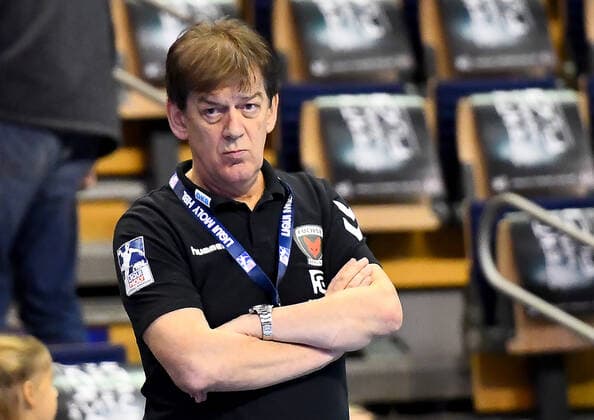 12 12 2019, xlakx, Handball Bundesliga, Fuechse Berlin THW Kiel emspor, v l Velimir Petkovic Fuechse Berlin Trainer Berlin