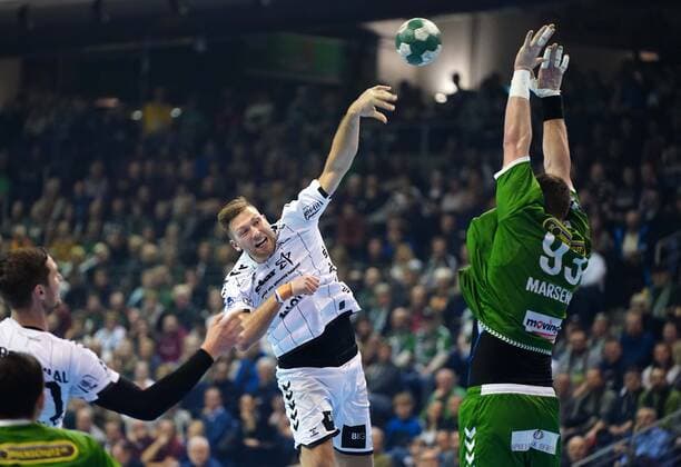 Handba12 Berlin 08 12 2019 Season 2019 2020 HBL 1 Bundesliga Füchse Berlin THW Kiel Harald Reinkind Kiel, No 06 Mijajlo Marsenic Füchse Berlin, No 93