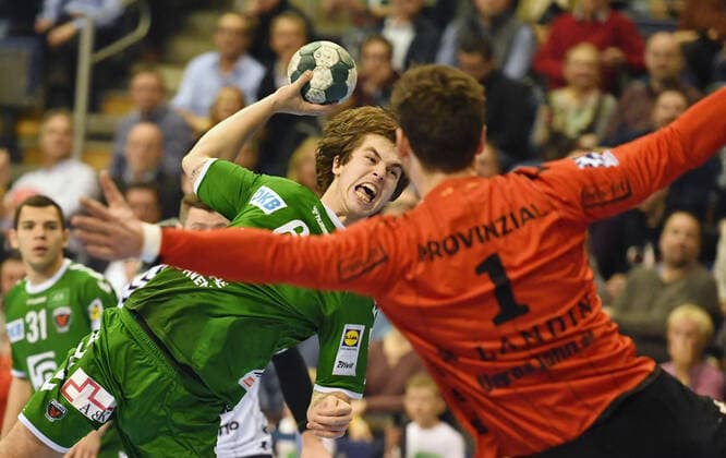 Jacob Tandrup Holm Füchse , at litter, front Nikiss Landin Jacobsen Goalkeeper Kiel , Füchse Berlin THW Kiel 1 Bundesliga, DKB Handballbundesliga, 2019 2020 Men, Men, Men, Handball, Germany, Germany, Max Schmeling Halle Berlin, 12 12 2019