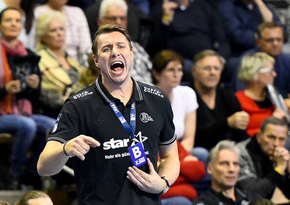 12 12 2019, xlakx, Handball Bundesliga, Fuechse Berlin THW Kiel emspor, v l Filip Jicha THW Kiel Trainer Berlin