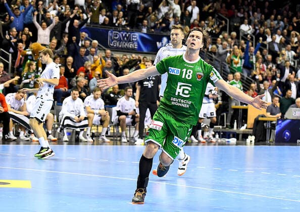 12 12 2019, xlakx, Handball Bundesliga, Fuechse Berlin THW Kiel emspor, v l joy, Jubel Hans Lindberg Fuechse Berlin 18 Berlin