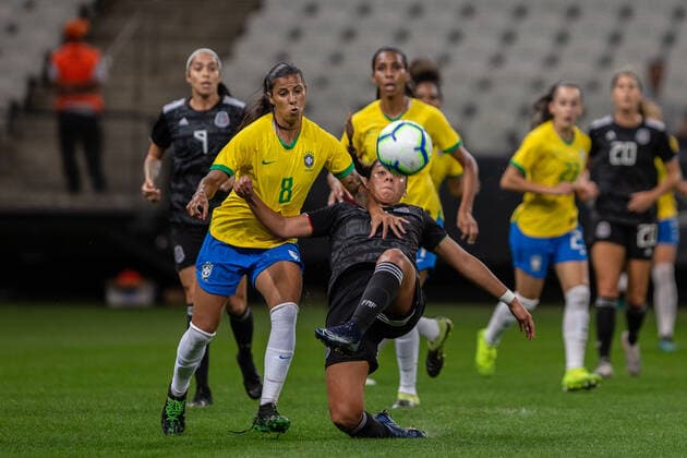 Brasil x México SÃO PAULO, SP - 12.12.2019: BRASIL X MÉXICO - Fabiana dispute played by the national team, Nationalteam The Brazilian women& 39;s soccer team welcomes the Mexican team in a friendly match on the night hursday, December 12. The match took place ace at the Corinthians Arena in Sao Paulo. (Photo: Van Campos Fotoarena) x1846724x  VanxCampos