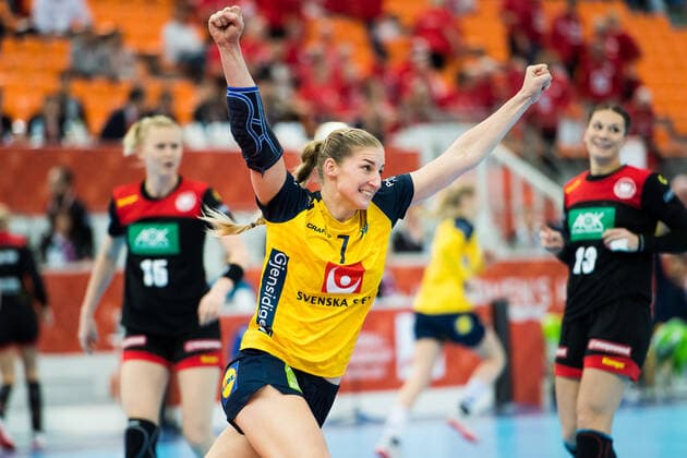 191213 Linn Blohm of Sweden celebrates during the Women s World Handball Championship game between Germany and Sweden on December 13, 2019 in Kumamoto Photo Daniel Stiller Bildbyran kod DS 59427 bbeng dam women handball handboll world handball championship 2019 handball sweden sverige vm germany tyskland jubel,  Copyright: DANIELxSTILLER BB191213DS007