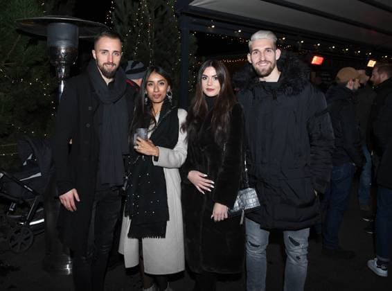 Football, Men, Season 2019 2020, 1 Bundesliga, 1 FC Union Berlin, Christmas party at Rübezahl am Müggelsee, v l Florian Hübner 1 FC Union and Mrs Reshma, Robert Andrich r , 1 FC Union and Mrs Alicia, 11 12 2019, Copyright: xMatthiasxKochx