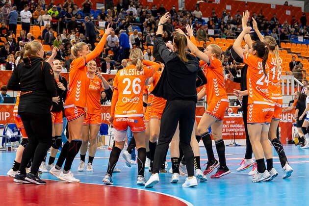 Handball, womens World Cup 2019, semi-finals, Russia Netherlands the team from the Netherlands celebrates the final Kumamoto Park Dome Kumamoto Japan