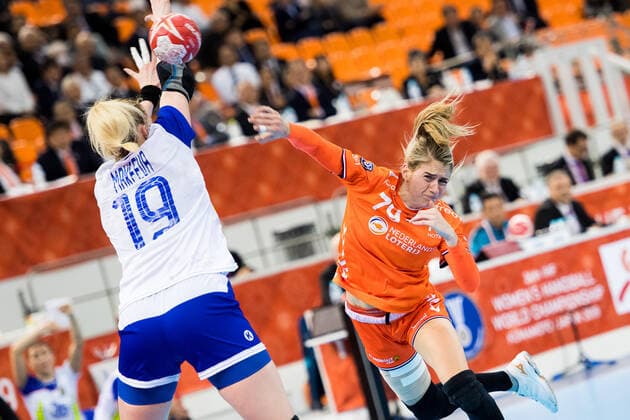 191213 Estavana Polman of Netherlands during the Womens World Handball Championship semi-final between Russia and Netherlands on December 13, 2019 in Kumamoto Photo Daniel Stiller Bildbyran kod DS 59428 bbeng dam women handball handball world championship 2019 handball russia russia vm netherlands holland,  Copyright: DANIELxSTILLER BB191213DS073