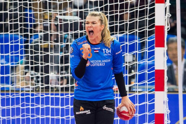 191213 Goalkeeper Tess Wester of Netherlands celebrates during the Women s World Handball Championship semifinal between Russia and Netherlands on December 13, 2019 in Kumamoto Photo Daniel Stiller Bildbyran kod DS 59428 bbeng dam women handball handboll world handball championship 2019 handball russia ryssland vm netherlands holland jubel,  Copyright: DANIELxSTILLER BB191213DS074