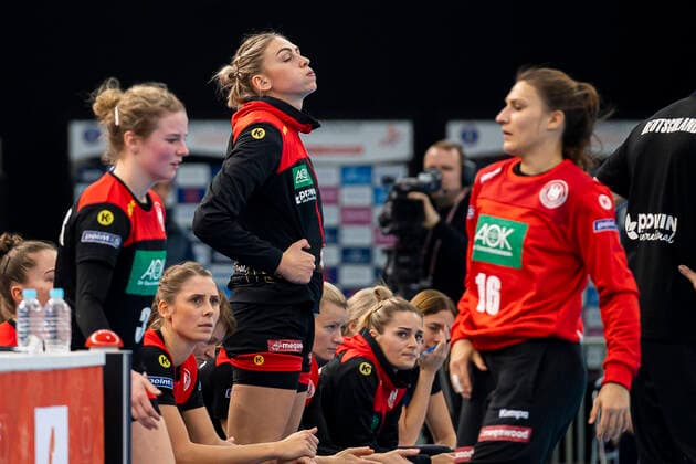 Handball, Women WM 2019, Match for 7th Place, 9th Matchday , Germany Sweden Luisa Schulze Germany Bietigheim Kumamoto Park Dome Kumamoto Japan