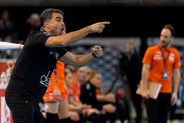 Handball, Womens World Cup 2019, Semifinals, Russia Netherlands Coach Ambrosio Jose Martin Cedres Russia Kumamoto Park Dome Kumamoto Japan