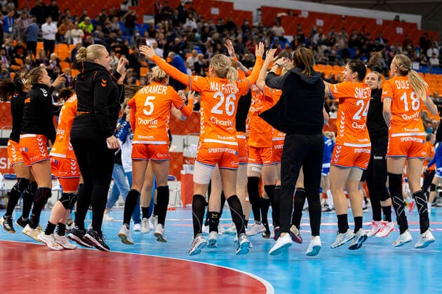 Handball, Womens World Cup 2019, Semifinals, Russia Netherlands the team of Holland, Final Cheers Final Cheers Emotion Joy Kumamoto Park Dome Kumamoto Japan
