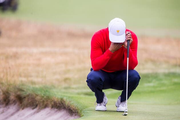MELBOURNE, VIC - DECEMBER 15: Tiger Woods, playing as part of the United States Team shows his frustration during the final round of the 2019 Presidents Cup on December 15, 2019, at the Royal Melbourne Golf Club, Black Rock, Melbourne, Australia. (Photo by Jason Heidrich Icon Sportswire) GOLF: DEC 15 PGA, Golf Herren - Presidents Cup Icon191215043