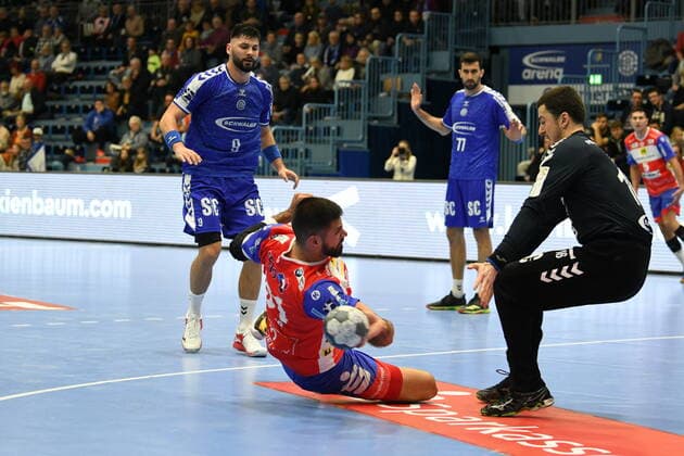 91 Marko Racic 91 ThSV Eisenach v Filip Ivic 16 VfL Gummersbach VfL Gummersbach ThSV Eisenach, Men, 2 League, Liqui Moly Handball Bundesliga, 16 Matchday, 14 12 2019, VfL Gummersbach ThSV Eisenach, Handball, Liqui Moly 2 Handball Bundesliga, Men, 2019 Playtime 20 Gummersbach Copyright: xAugstx xEibner-Pressefotox EP_jat