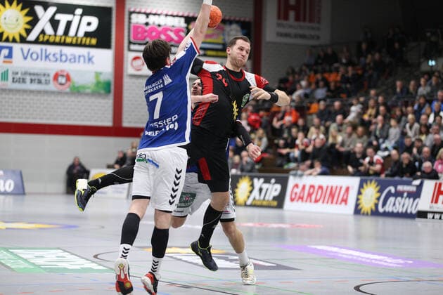 v l Leif Tissier Handball Sport Verein Hamburg 7 , Lukas Ossenkopp Handball Sport Verein Hamburg 14 , Marian Orlowski TuS N Luebbecke 29 GER, Handball, 2 Bundesliga, TuS N Luebbecke v Handball Sport Verein Hamburg, 14 12 2019 Luebbecke Copyright: xStrohdiekx Eibner-Pressefotox EP_jsk