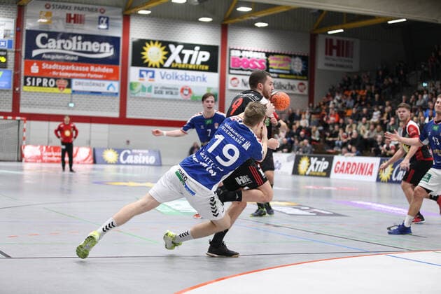 v l Jonas Gertges Handball Sport Verein Hamburg 19 , Dominik Ebner TuS N Luebbecke 9 GER, Handball, 2 Bundesliga, TuS N Luebbecke against Handball Sport Verein Hamburg, 14 12 2019 Luebbecke Copyright: xStrohdiekx Eibner-Pressefotox EP_jsk