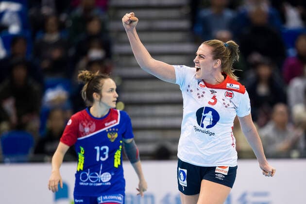 191215 Emilie Hegh Arntzen of Norway celebrates during the Women s World Handball Championship bronze game between Norway and Russia on December 15, 2019 in Kumamoto Photo Daniel Stiller Bildbyran kod DS 59431 bbeng dam women handball handboll world handball championship 2019 handball norway norge vm russia ryssland jubel,  Copyright: DANIELxSTILLER BB191215DS003