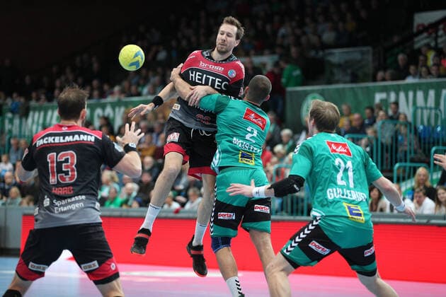 v l Michael Haass HC Erlangen 13 , Nikolai Link HC Erlangen 33 , Lucas Meister TSV GWD Minden 2 , Magnus Gullerud TSV GWD Minden 21 GER, Handball, 1 Bundesliga, TSV GWD Minden against HC Erlangen, 15 12 2019 Minden Copyright: xStrohdiekx Eibner-Pressefotox EP_jsk