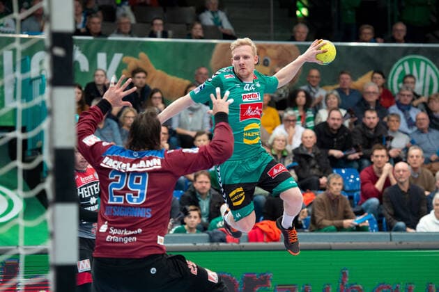 Minden, Germany 15 12 2019 1 Handball Bundesliga 2019 2020 GWD Minden vs HC Erlangen L R Nikolas Katsigiannis Erlangen , Kevin Gulliksen Minden Minden North Rhine-Westphalia Germany Kampa Halle