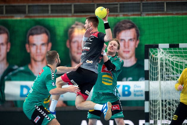 Minden, Germany 15 12 2019 1 Handball Bundesliga 2019 2020 GWD Minden vs HC Erlangen L R Sime Ivic Erlangen , Magnus Gullerud Minden Minden North Rhine-Westphalia Germany Kampa Halle