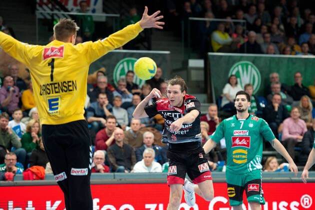 Minden, Germany 15 12 2019 1 Handball Bundesliga 2019 2020 GWD Minden vs. HC Erlangen L R Espen Christensen Minden , Johannes Sellin Erlangen Minden North Rhine-Westphalia Germany Kampa Halle