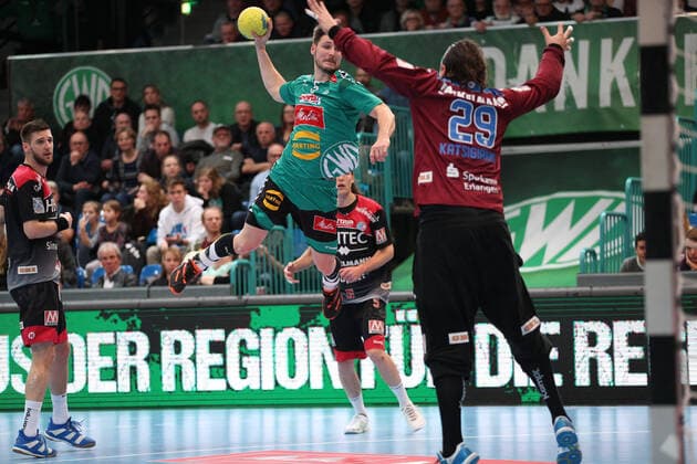 v l Joscha Ritterbach TSV GWD Minden 5 , Nikolas Katsigiannis HC Erlangen 29 GER, Handball, 1 Bundesliga, TSV GWD Minden against HC Erlangen, 15 12 2019 Minden Copyright: xStrohdiekx Eibner-Pressefotox EP_jsk