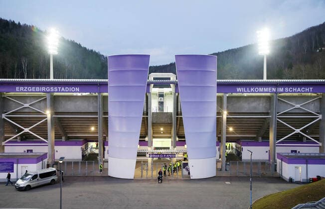 Aue, 17 12 2019, Erzgebirgsstadion, football, 2 Bundesliga, 14 matchday , FC Erzgebirge Aue vs SSV Jahn Regensburg , In picture stadium view outside floodlight ,